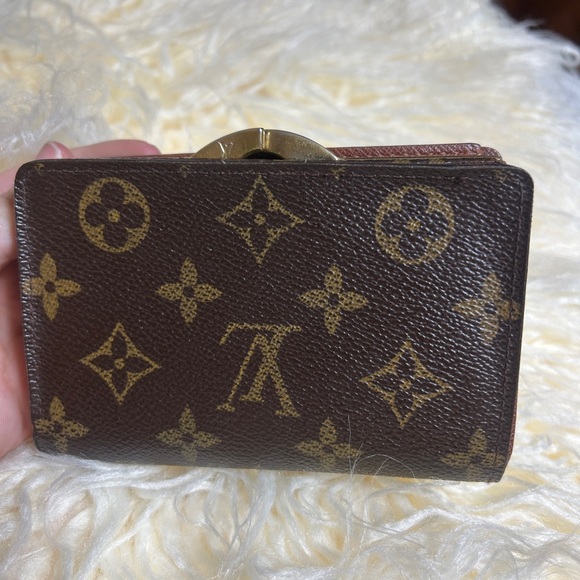Louis Vuitton wallet - Picture 2 of 14